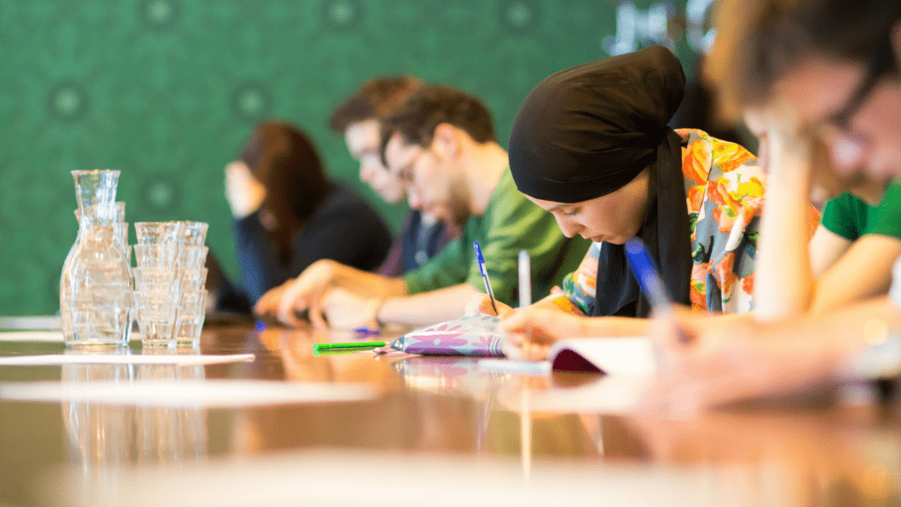 Jongeren positief over windmolens en zonnevelden in hun omgeving